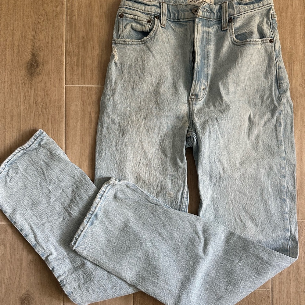 Abercrombie & Fitch Light Wash Straight Jeans